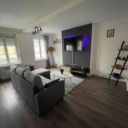 En Duplex Centre D'onnaing Apartment